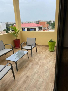 Penthouse 200m² avec balcon et large terrasse Dakar - Front de terre
